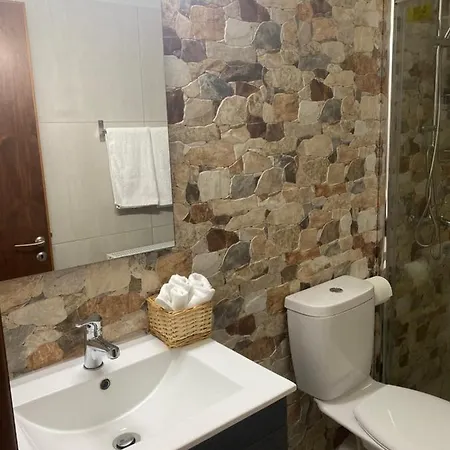 Tatil Evi Diamond Stone Wooden Chandria