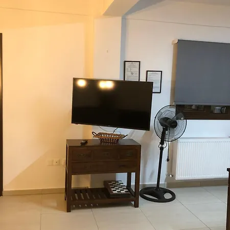 Diamond Stone Wooden * Chandria