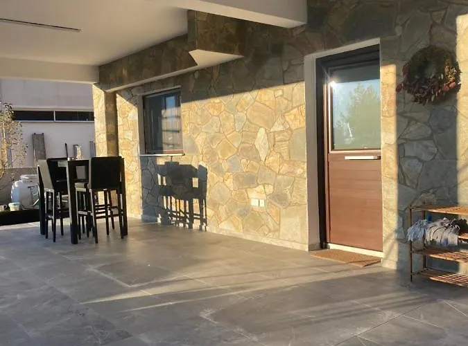 Diamond Stone Wooden *