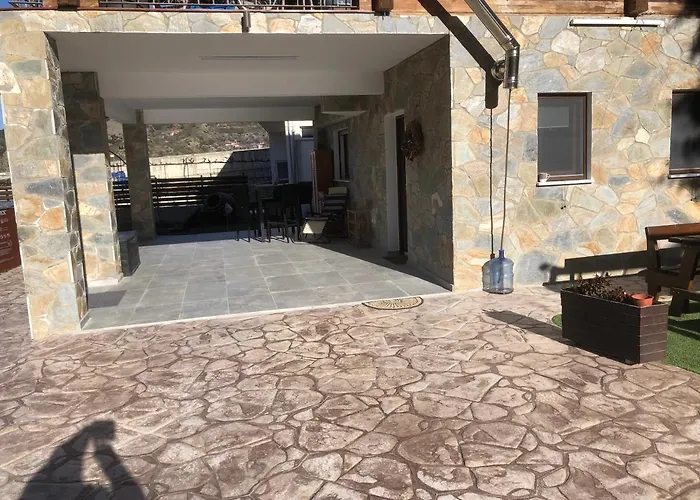 Diamond Stone Wooden Дом отдыха *