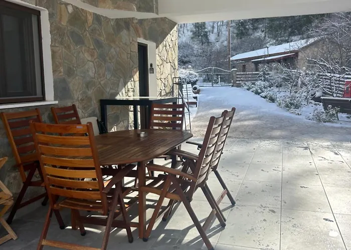 Semesterbostad Diamond Stone Wooden *